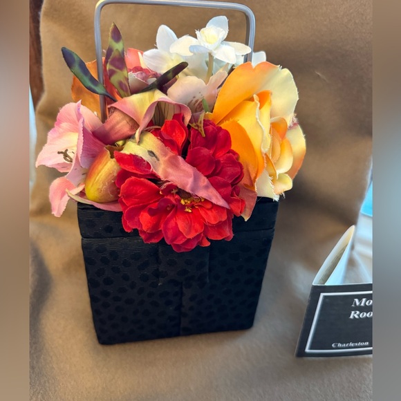 NWOT Moo Roo Floral Statement Bag - Picture 4 of 8